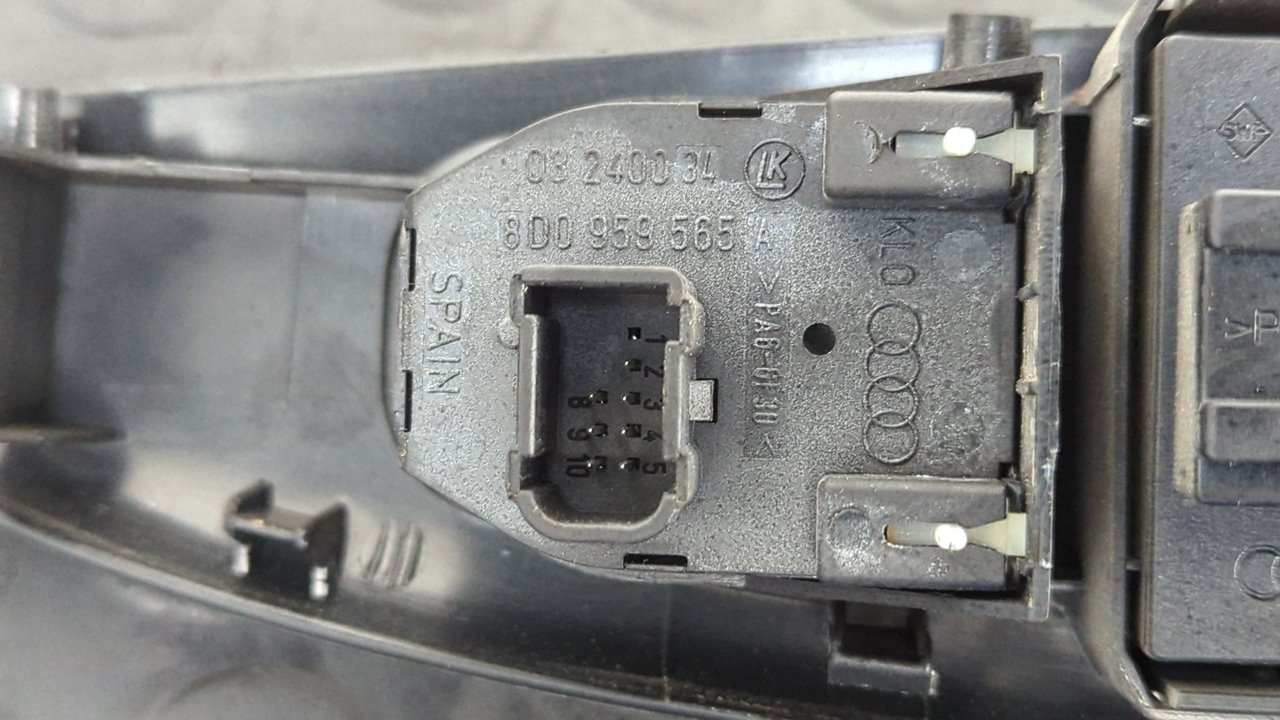 MANDO ELEVALUNAS DELANTERO IZQUIERDO AUDI A3 (8L) - vista 2