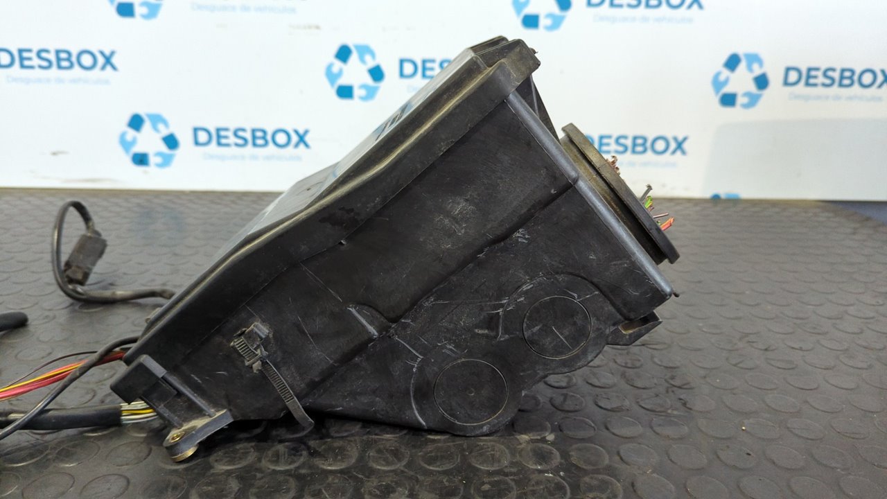 CAJA RELES / FUSIBLES MERCEDES-BENZ CLASE S (W126) BERLINA+COUPE