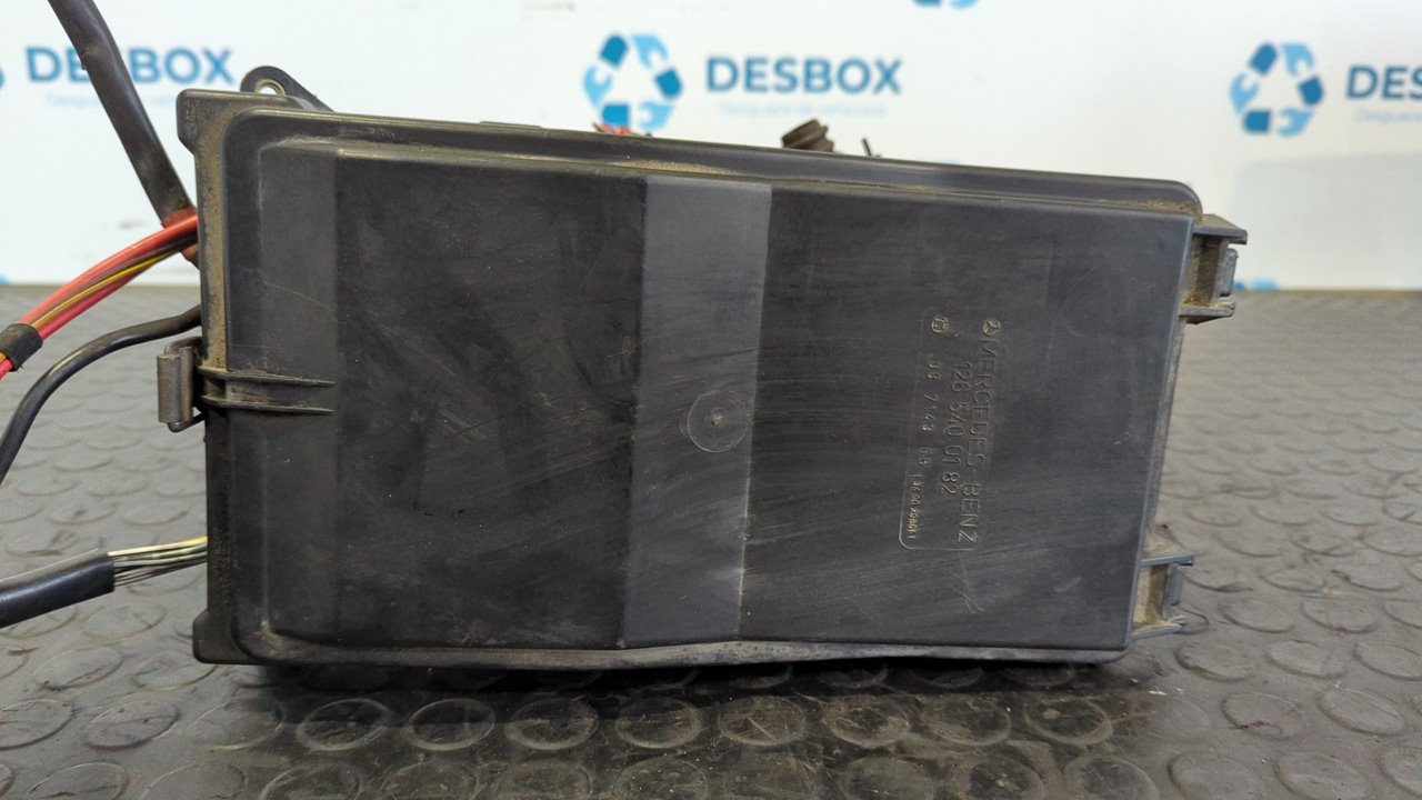 CAJA RELES / FUSIBLES MERCEDES-BENZ CLASE S (W126) BERLINA+COUPE - vista 5