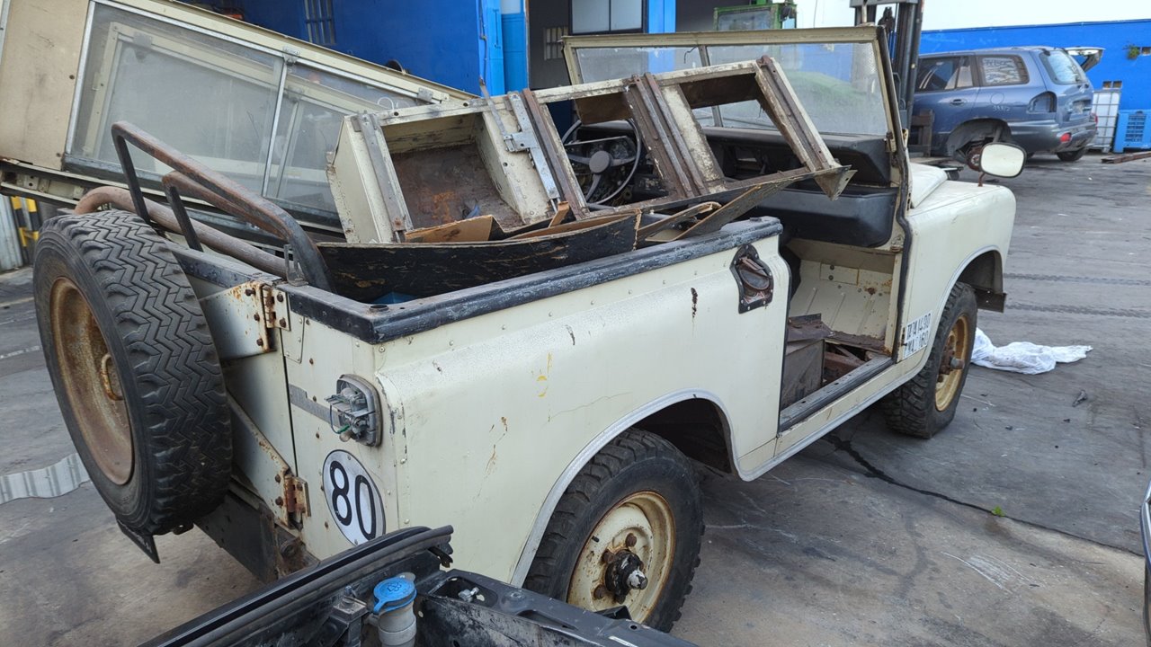 BOMBIN PUERTA DELANTERA DERECHA LAND ROVER SANTANA - recambio desguace - vista 2