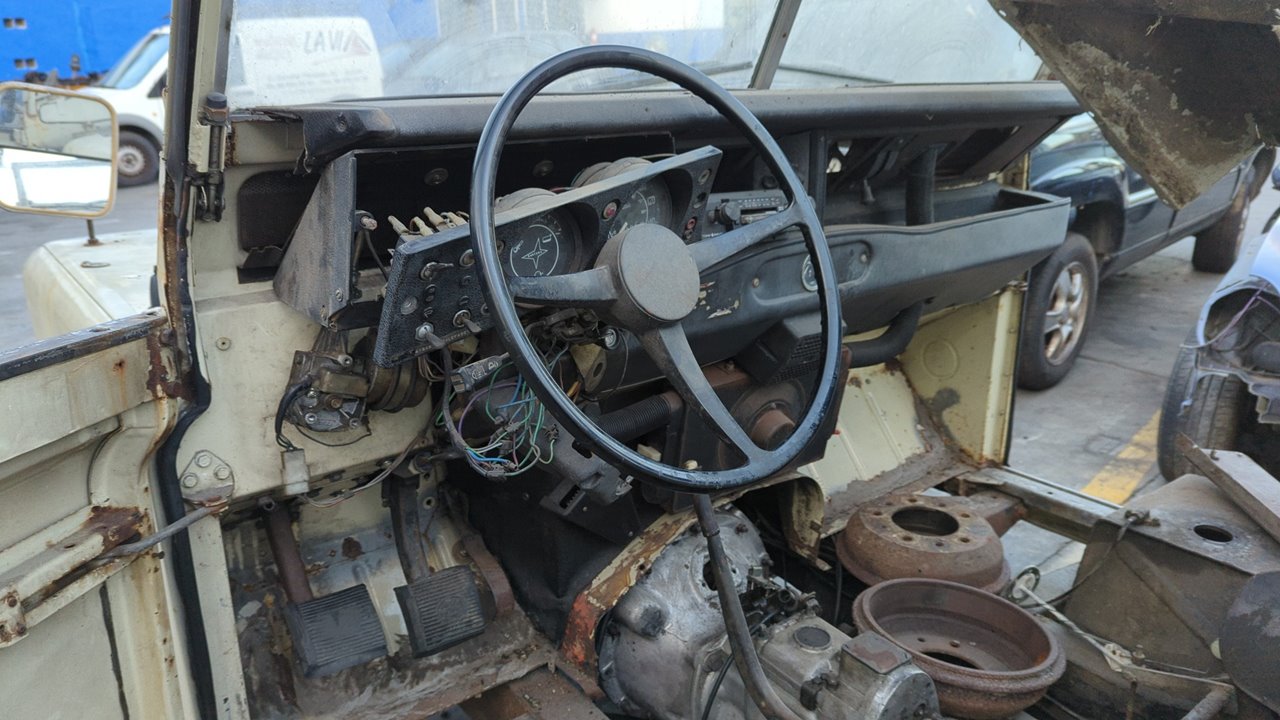 BOMBIN PUERTA DELANTERA DERECHA LAND ROVER SANTANA - recambio desguace - vista 7