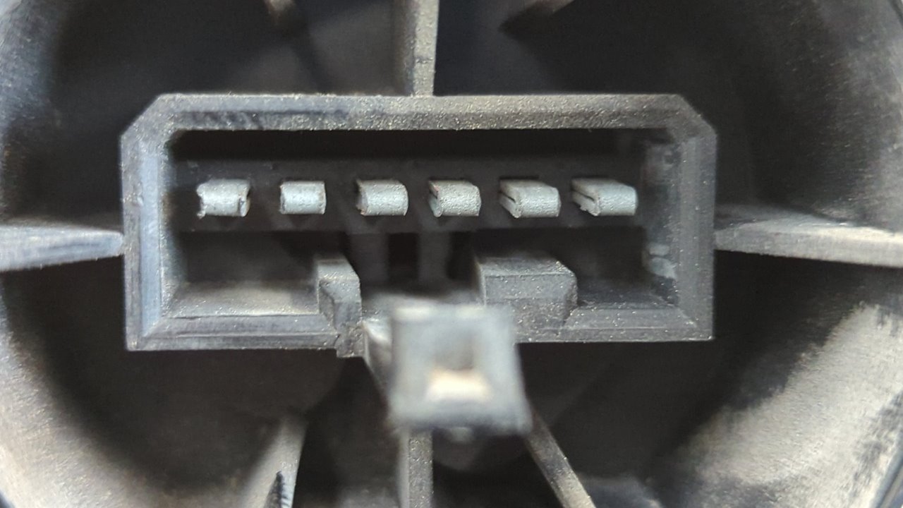 PILOTO TRASERO IZQUIERDO SUZUKI SWIFT SF BERLINA (EA) - vista 4