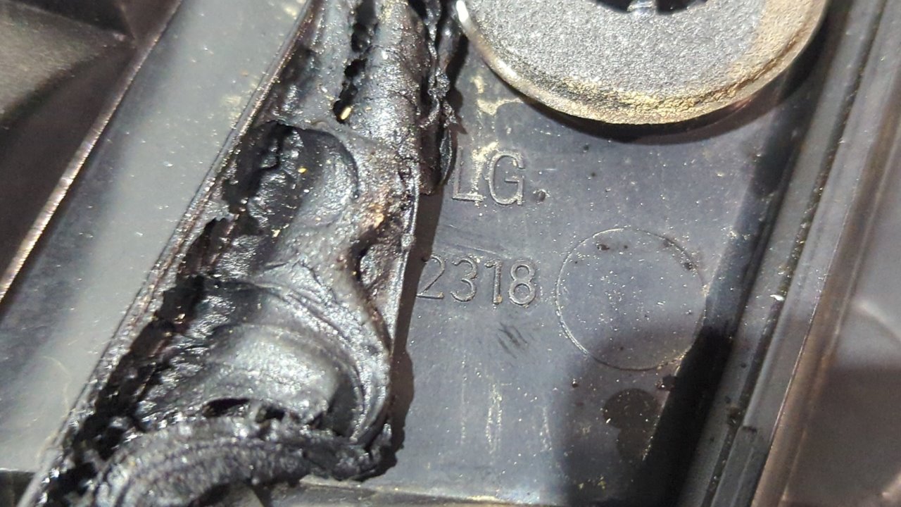 PILOTO PORTON IZQUIERDO NISSAN PRIMERA BERLINA (P11) - vista 2