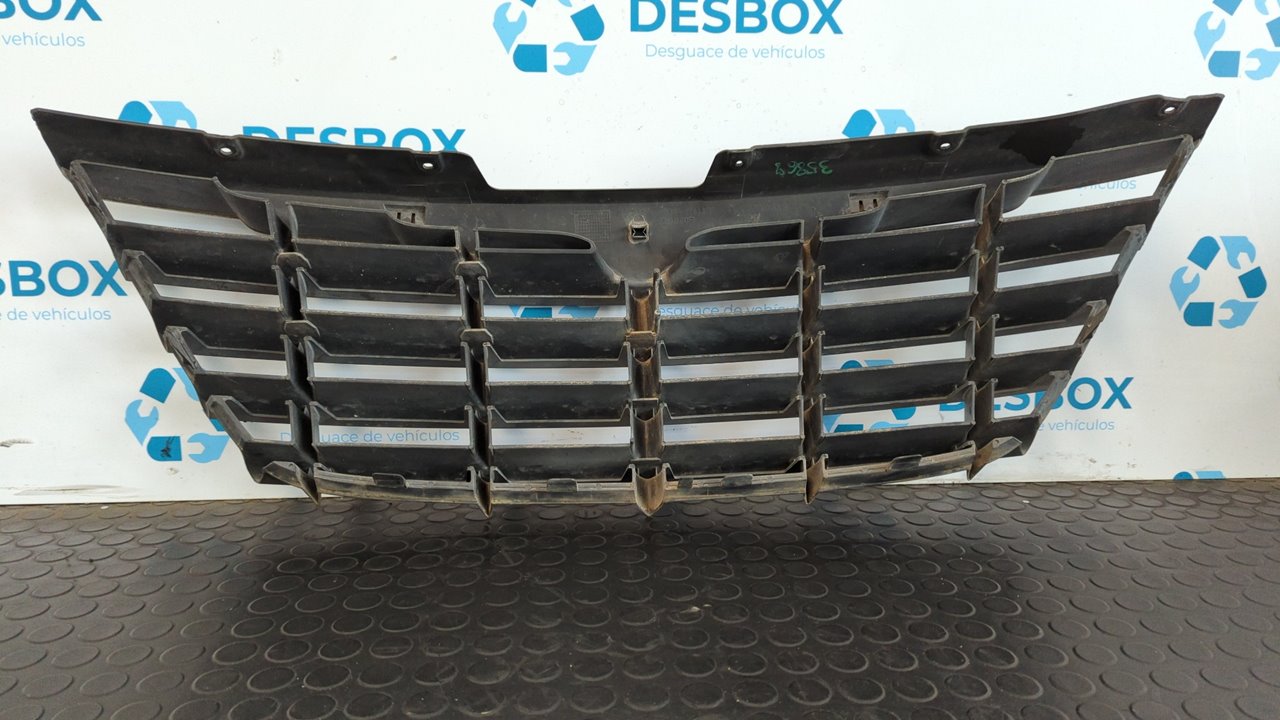 REJILLA DELANTERA CHRYSLER VOYAGER (RG) - vista 9