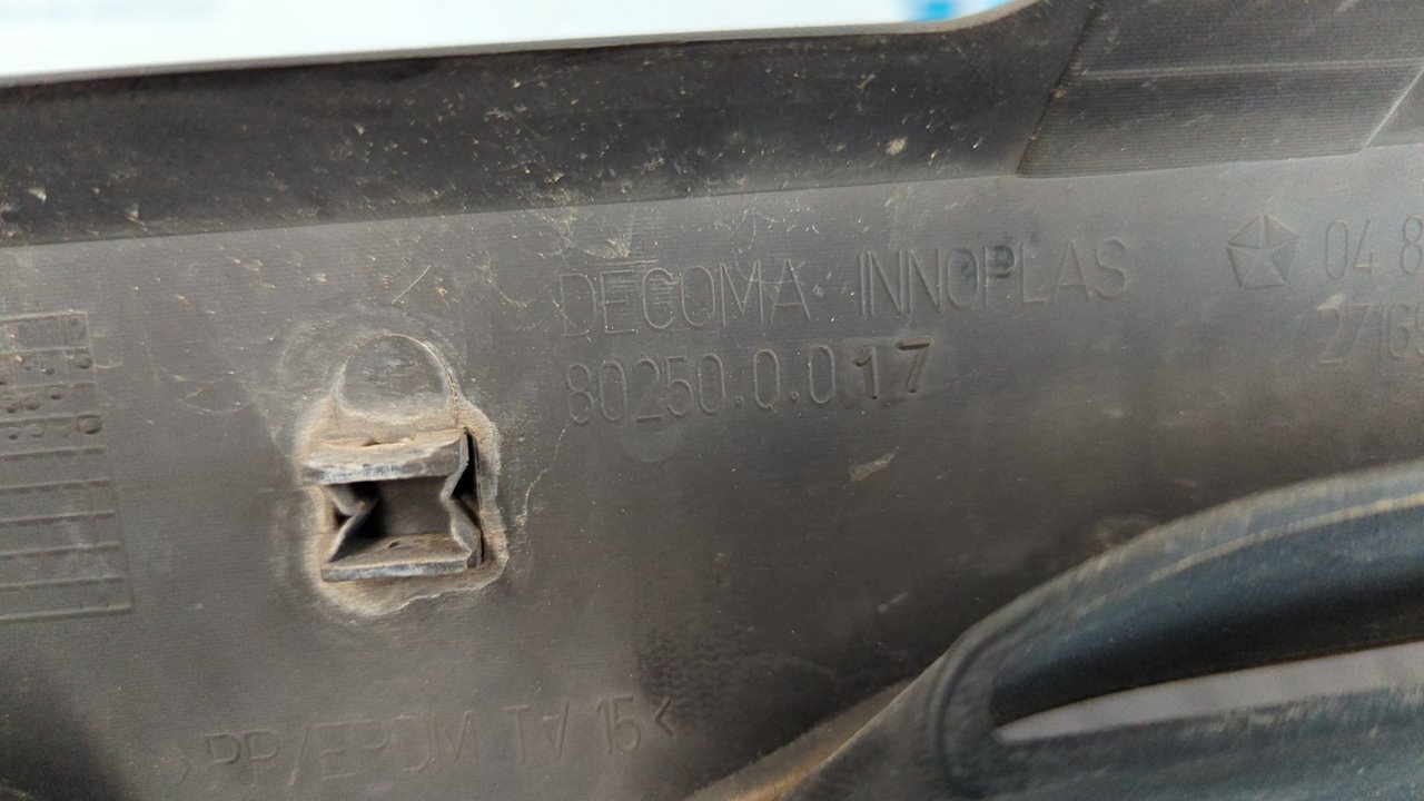 REJILLA DELANTERA CHRYSLER VOYAGER (RG) - vista 5