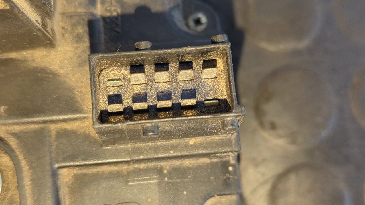 CERRADURA PUERTA TRASERA IZQUIERDA OPEL VIVARO 1.9 CDTI CAT (F9Q-760 / L08) - vista 5