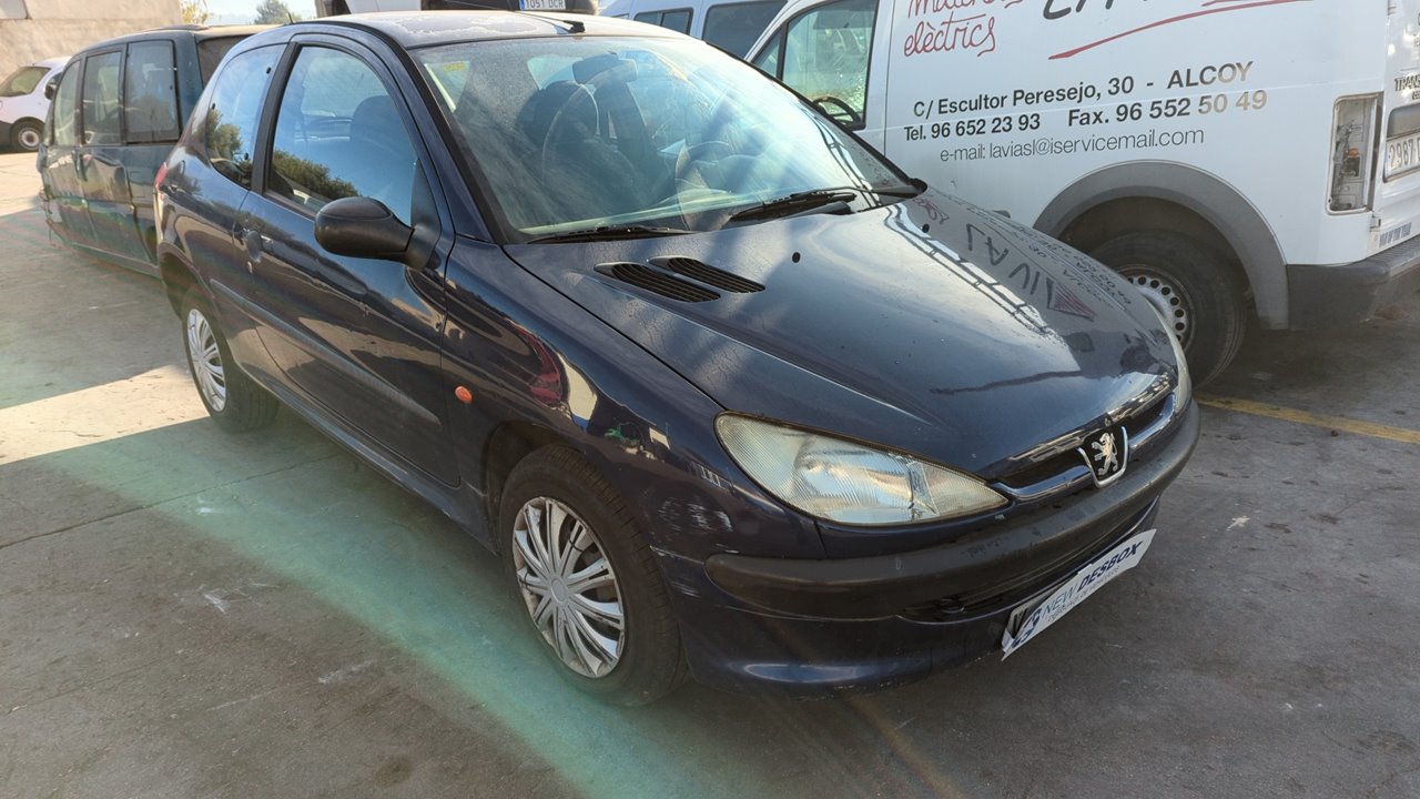PEUGEOT 206 BERLINA