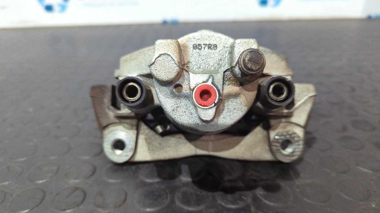 PINZA DE FRENO DELANTERA DERECHA TOYOTA YARIS - vista 4