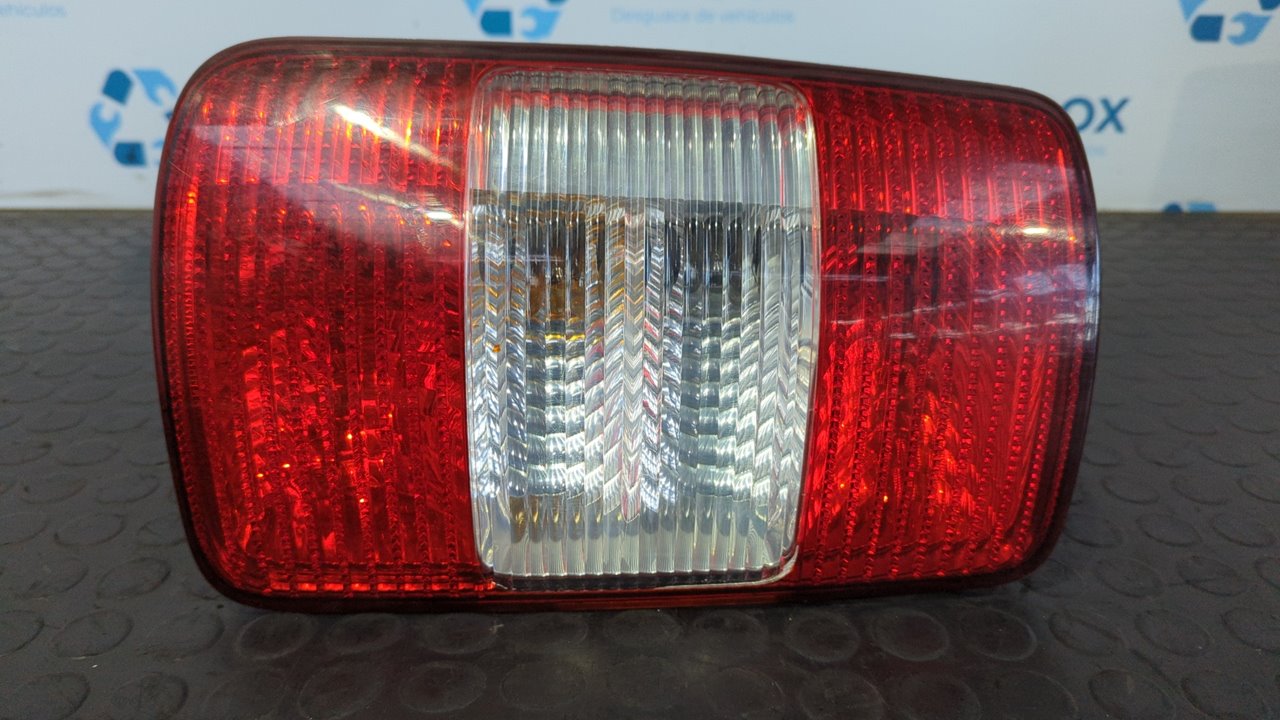 PILOTO TRASERO IZQUIERDO VOLKSWAGEN CADDY KA/KB (2K)