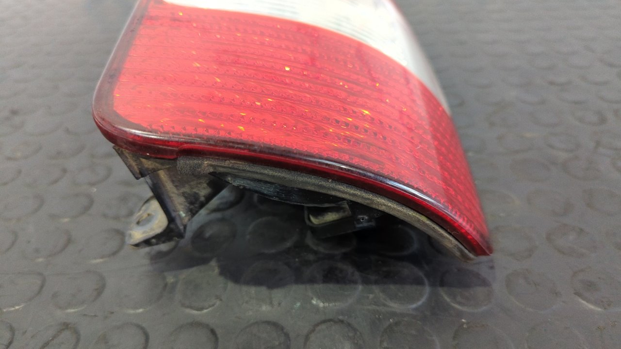 PILOTO TRASERO IZQUIERDO VOLKSWAGEN CADDY KA/KB (2K) - vista 5