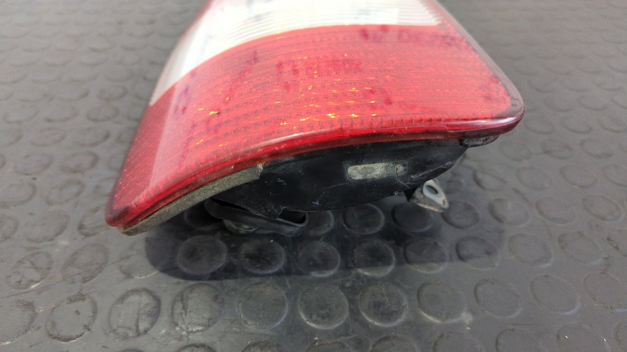 PILOTO TRASERO IZQUIERDO VOLKSWAGEN CADDY KA/KB (2K) - vista 9