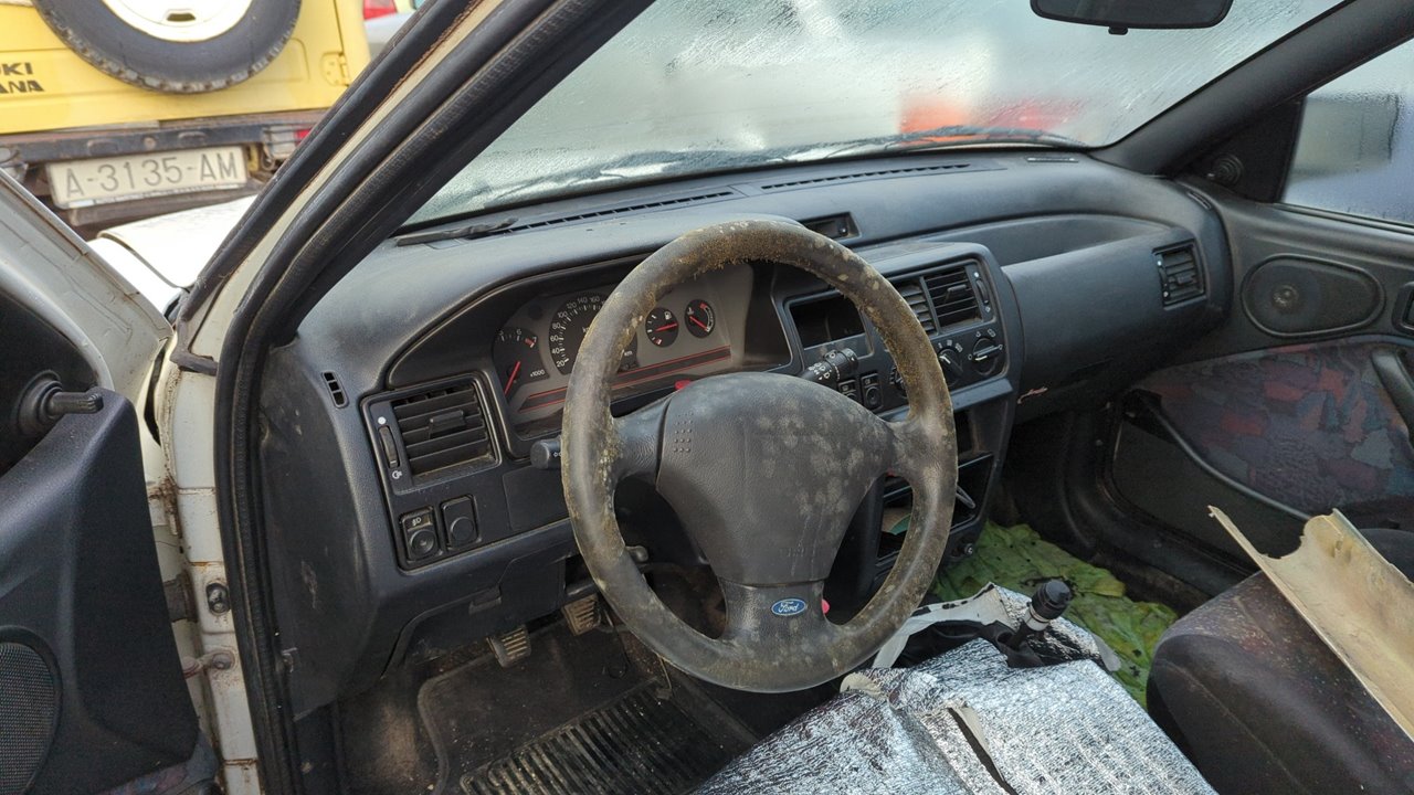 CINTURON DELANTERO DERECHO FORD ESCORT BERLINA/TURNIER - vista 2