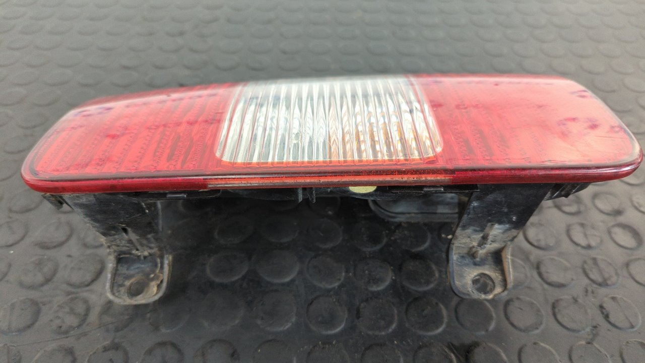 PILOTO TRASERO DERECHO VOLKSWAGEN CADDY KA/KB (2K) - vista 3