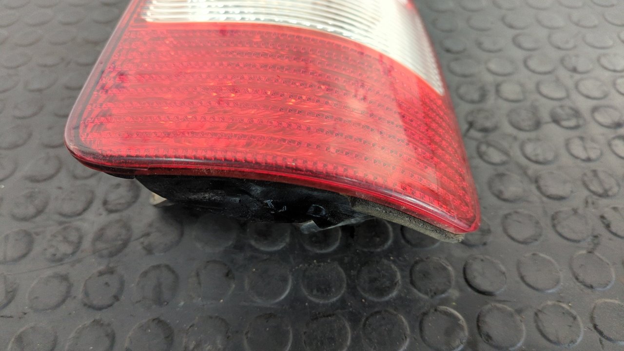 PILOTO TRASERO DERECHO VOLKSWAGEN CADDY KA/KB (2K) - vista 6