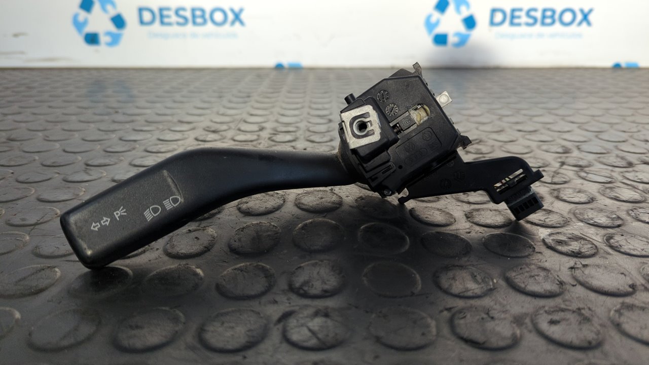 MANDO INTERMITENTES VOLKSWAGEN CADDY KA/KB (2K)