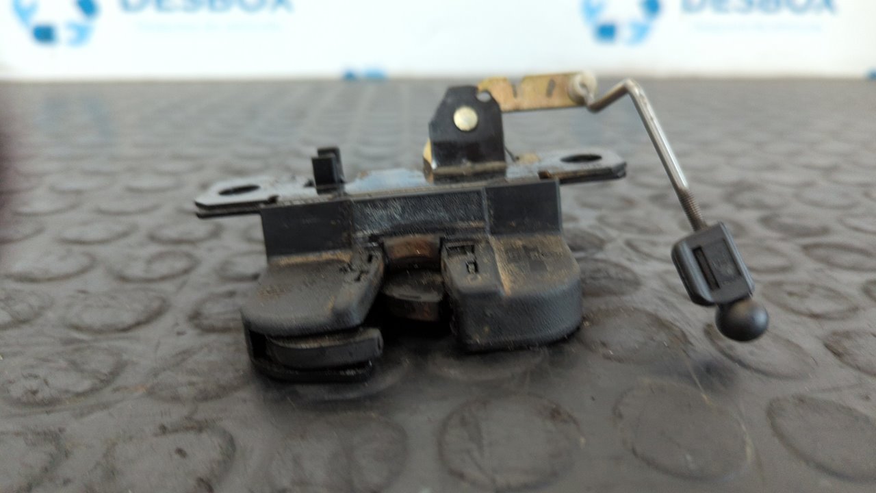 CERRADURA MALETERO / PORTON VOLKSWAGEN CADDY KA/KB (2K) - vista 4