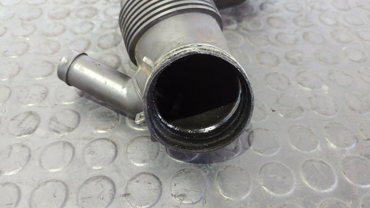 TUBO VOLKSWAGEN CADDY KA/KB (2K) - vista 3