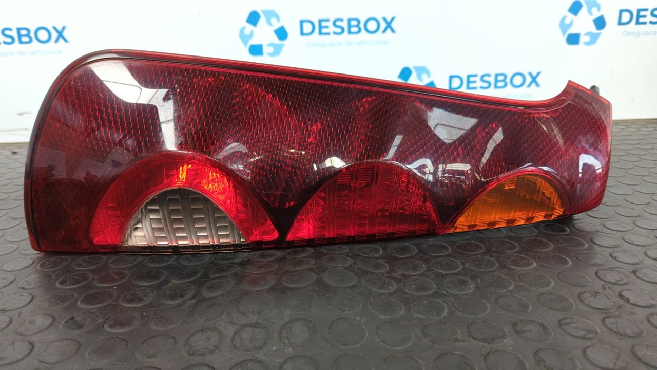 PILOTO TRASERO IZQUIERDO NISSAN NOTE (E11E)