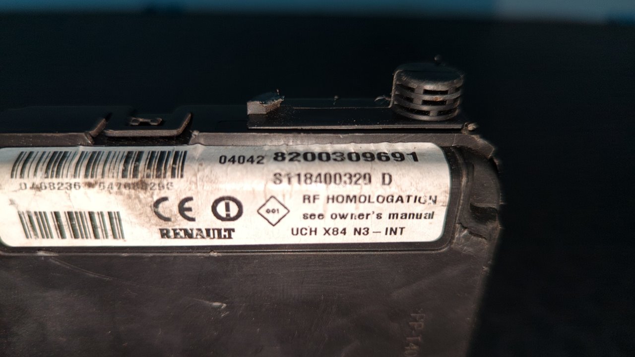 CAJA RELES / FUSIBLES RENAULT MEGANE II - vista 5