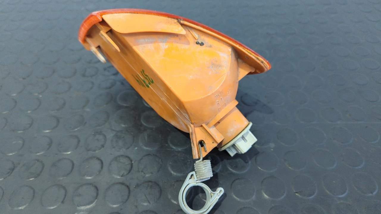 PILOTO DELANTERO DERECHO FORD ESCORT BERLINA - vista 2