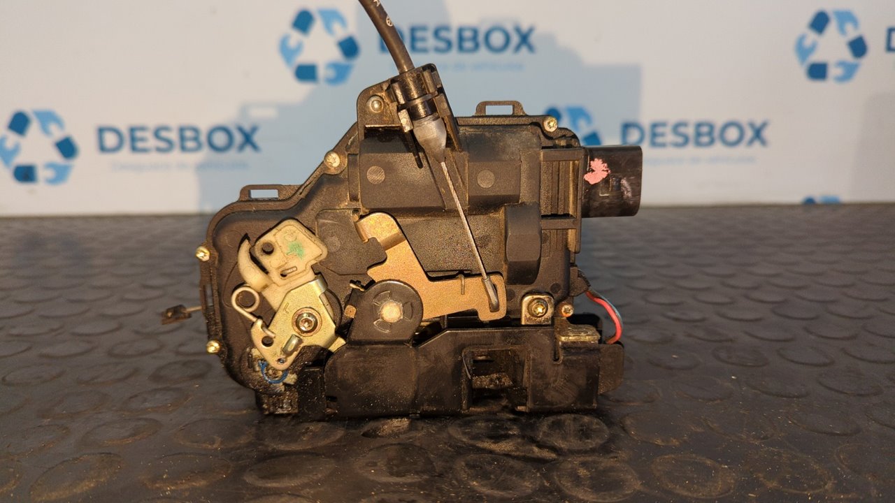 CERRADURA PUERTA DELANTERA IZQUIERDA VOLKSWAGEN NEW BEETLE (9C1/1C1) - vista 2