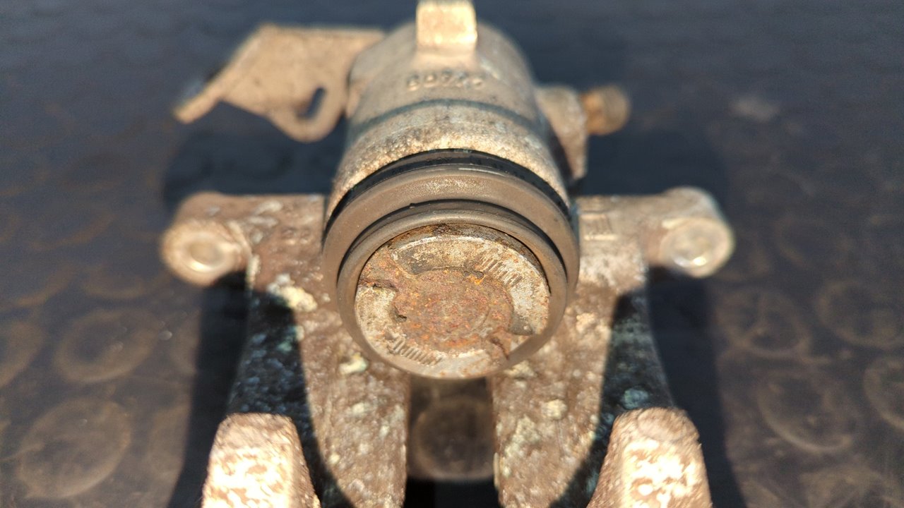 PINZA DE FRENO TRASERA IZQUIERDA VOLKSWAGEN NEW BEETLE (9C1/1C1) - vista 4