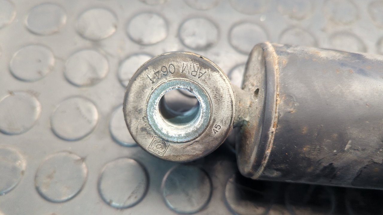 JUEGO AMORTIGUADORES TRASEROS IVECO DAILY CAJA CERRADA (1999 =>) - vista 4