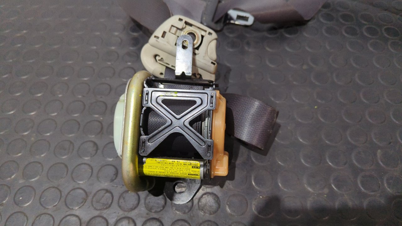 CINTURON DELANTERO DERECHO TOYOTA COROLLA (E12) - vista 7