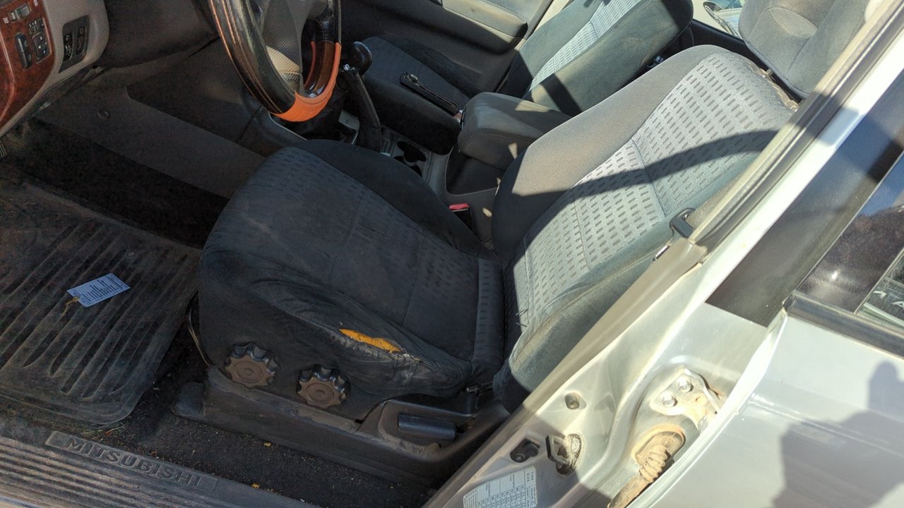 CINTURON DELANTERO DERECHO MITSUBISHI MONTERO (V80/V90) - vista 2