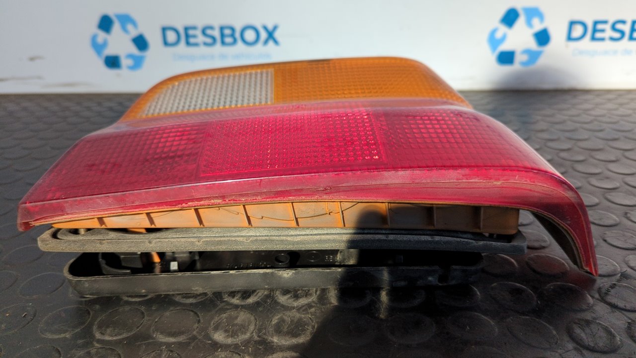 PILOTO TRASERO DERECHO FORD ESCORT BERLINA - vista 3