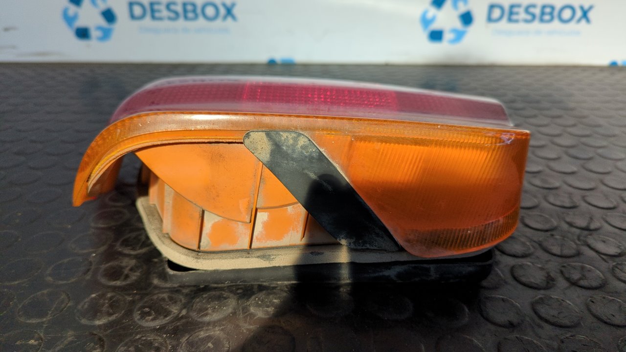 PILOTO TRASERO DERECHO FORD ESCORT BERLINA - vista 8