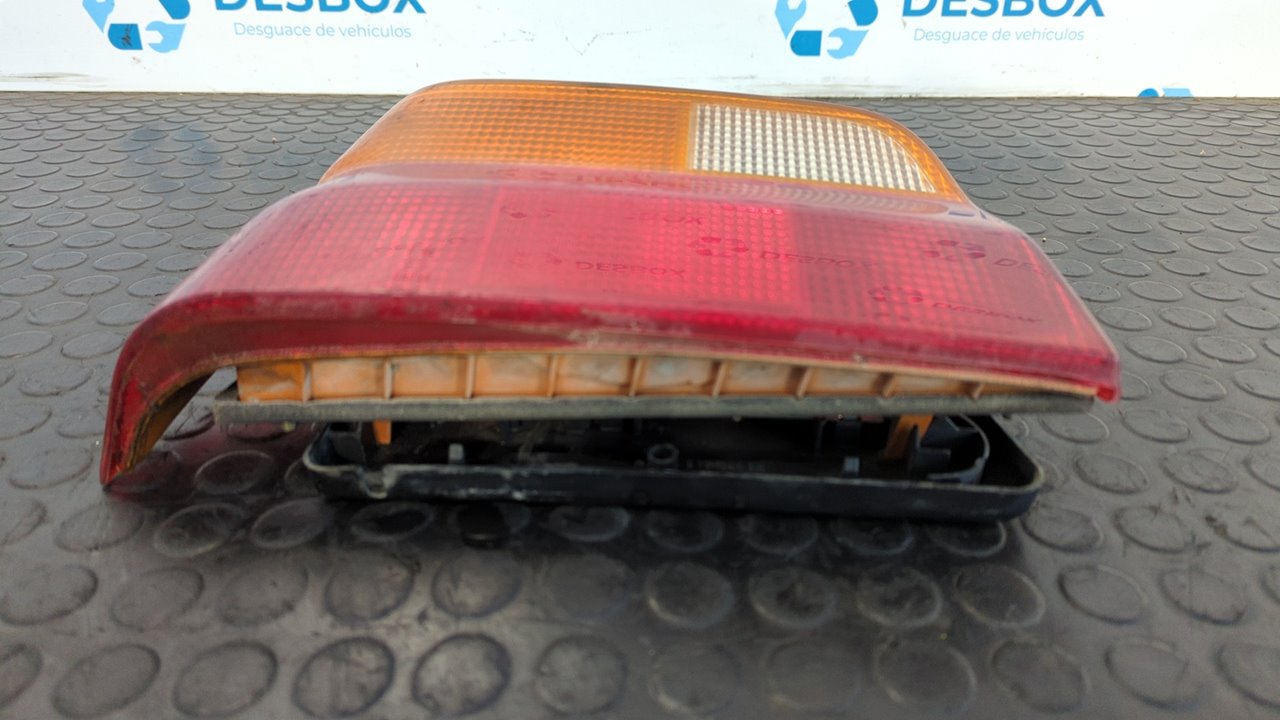 PILOTO TRASERO IZQUIERDO FORD ESCORT BERLINA - vista 7