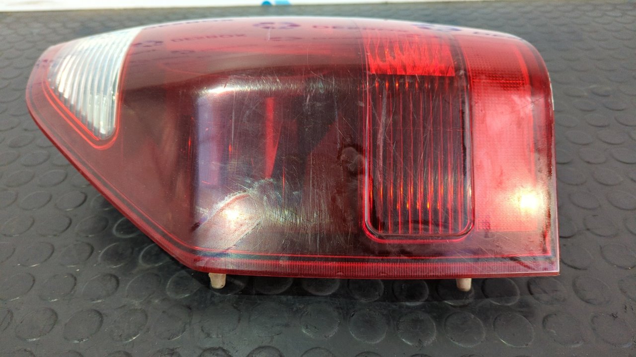 PILOTO TRASERO IZQUIERDO MITSUBISHI MONTERO (V80/V90) - vista 8