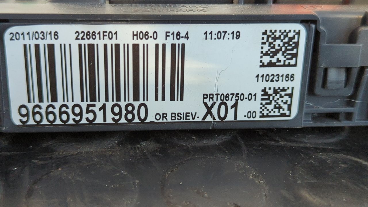 CAJA RELES / FUSIBLES PEUGEOT 207 - vista 5