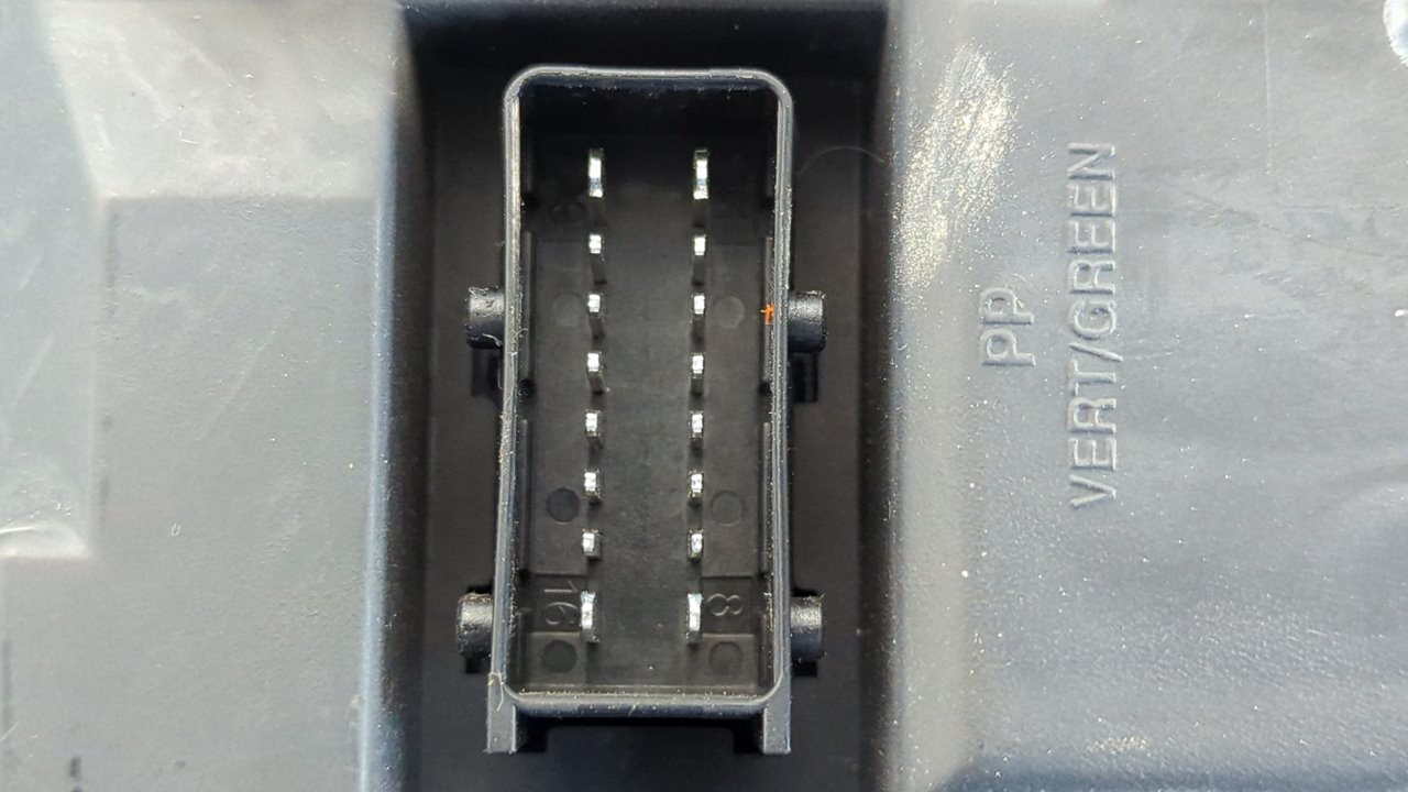 CAJA RELES / FUSIBLES PEUGEOT 207 - vista 4