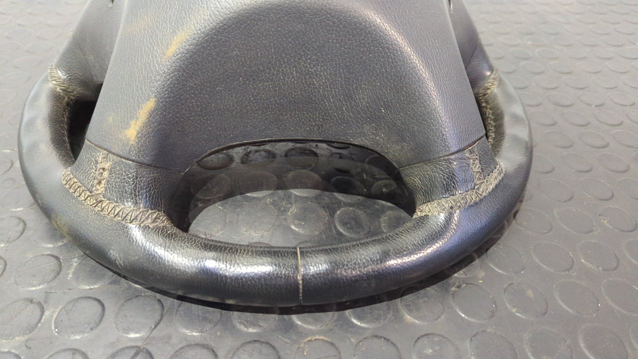 VOLANTE MERCEDES CLASE C (W203) - vista 3
