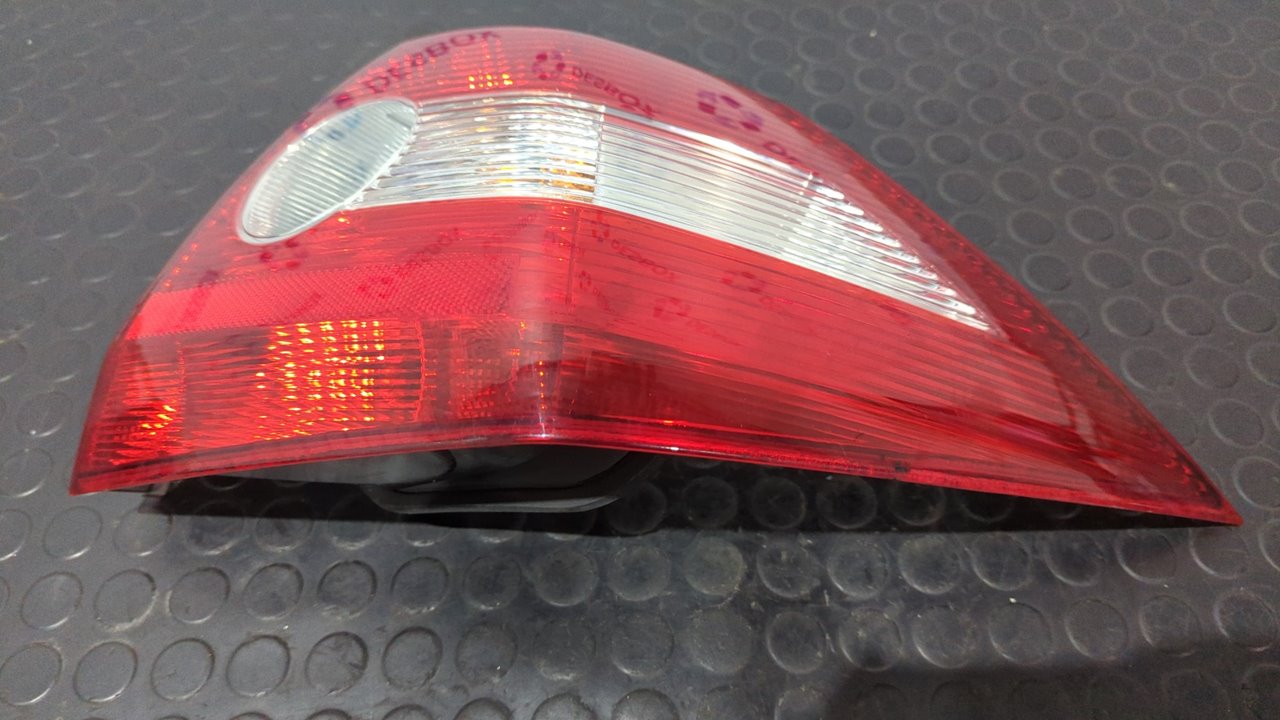 PILOTO TRASERO DERECHO RENAULT MEGANE II BERLINA 3P - vista 9