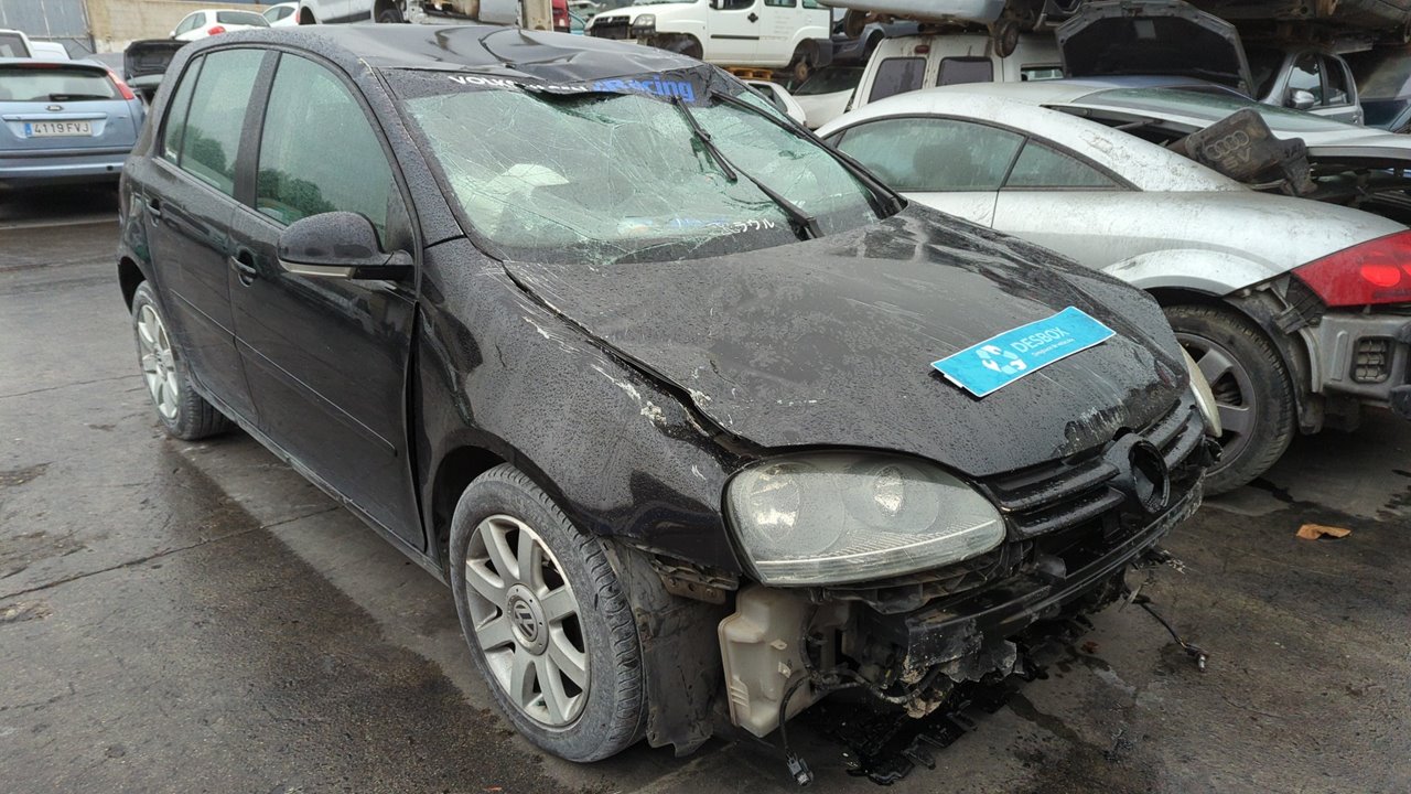 VOLKSWAGEN GOLF V BERLINA (1K1)