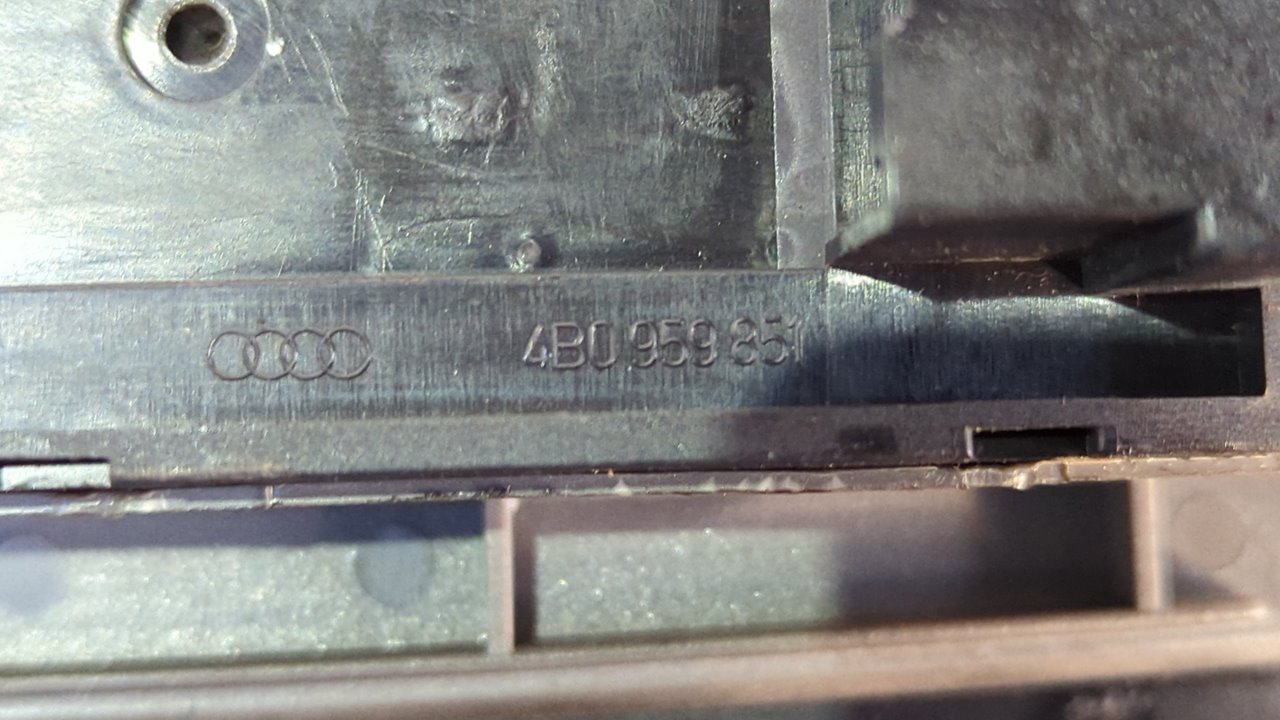 MANDO ELEVALUNAS DELANTERO IZQUIERDO AUDI A6 BERLINA (4B2) - vista 4