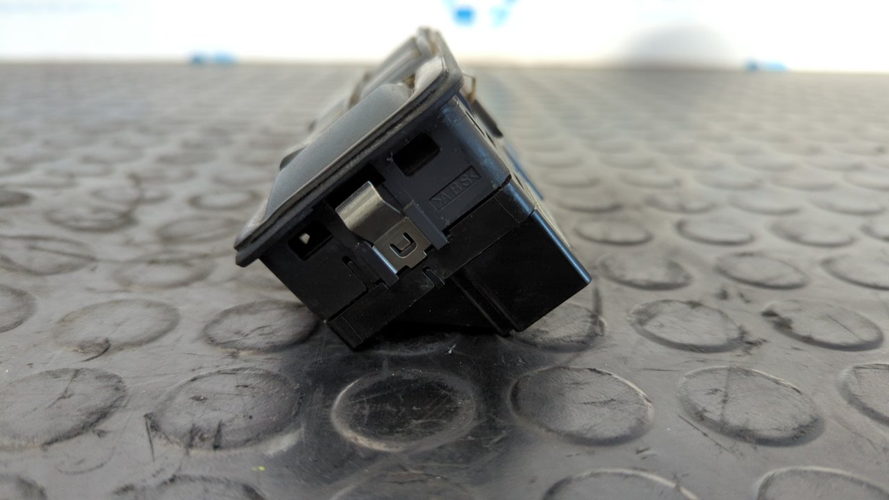 MANDO ELEVALUNAS DELANTERO IZQUIERDO LAND ROVER RANGE ROVER SPORT - vista 3