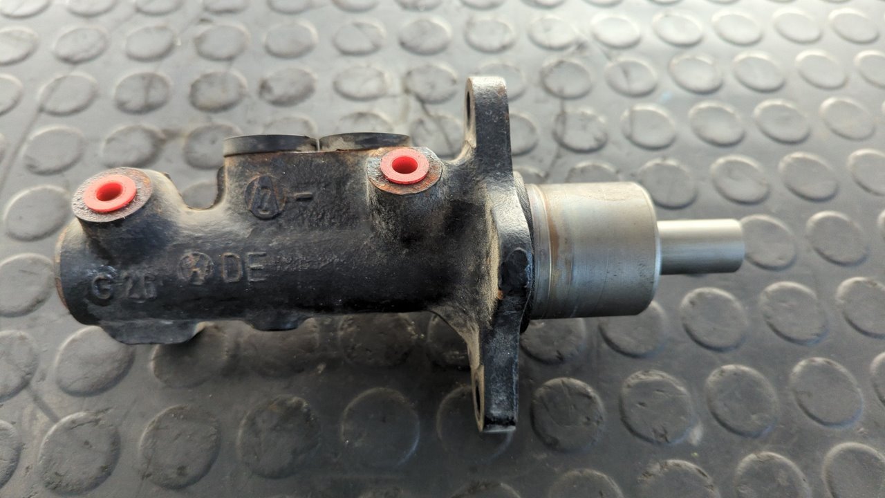 BOMBA FRENO VOLKSWAGEN GOLF III BERLINA (1H1) - vista 2