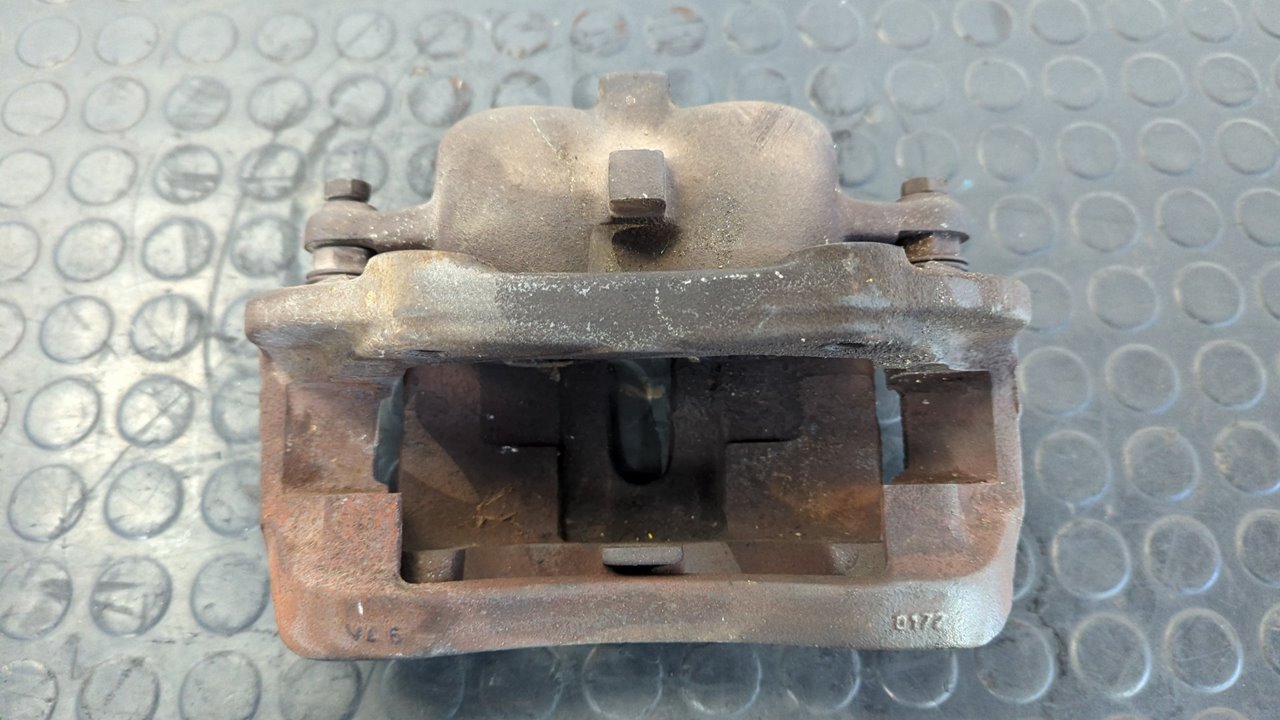 PINZA DE FRENO DELANTERA IZQUIERDA NISSAN SERENA (C23M) - vista 3