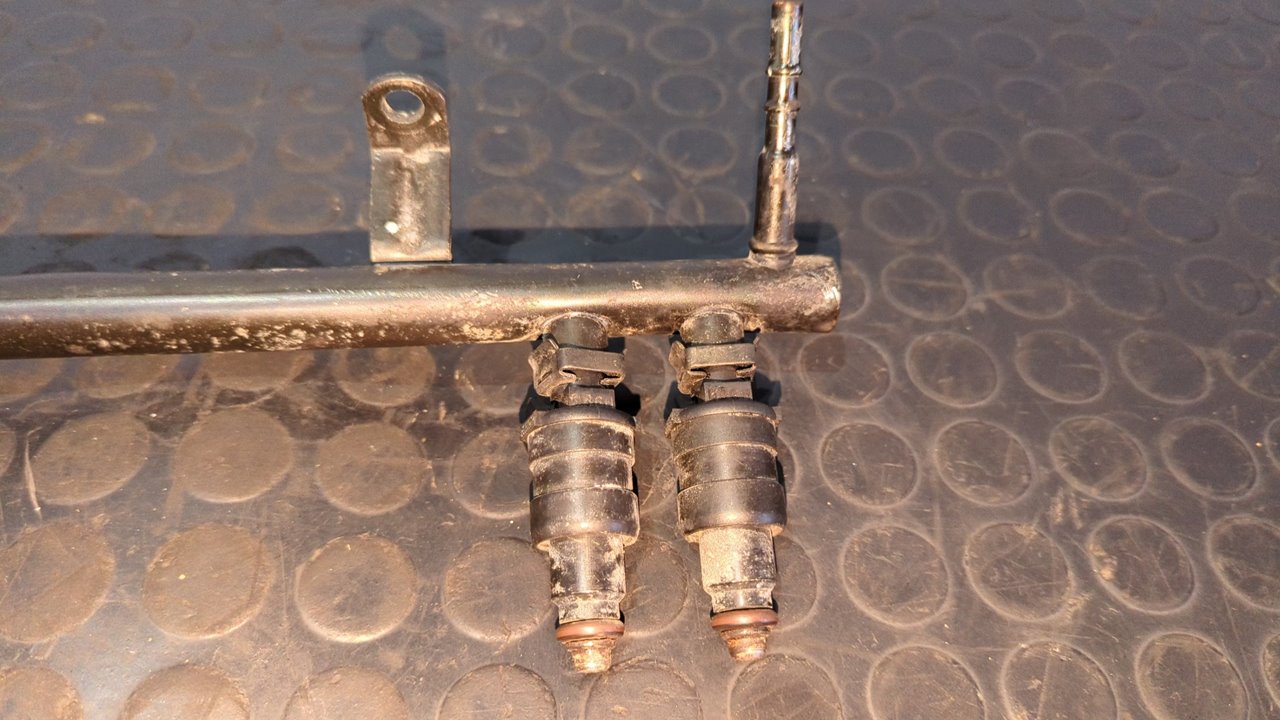 RAMPA INYECTORA JEEP GR.CHEROKEE (ZJ) - vista 3