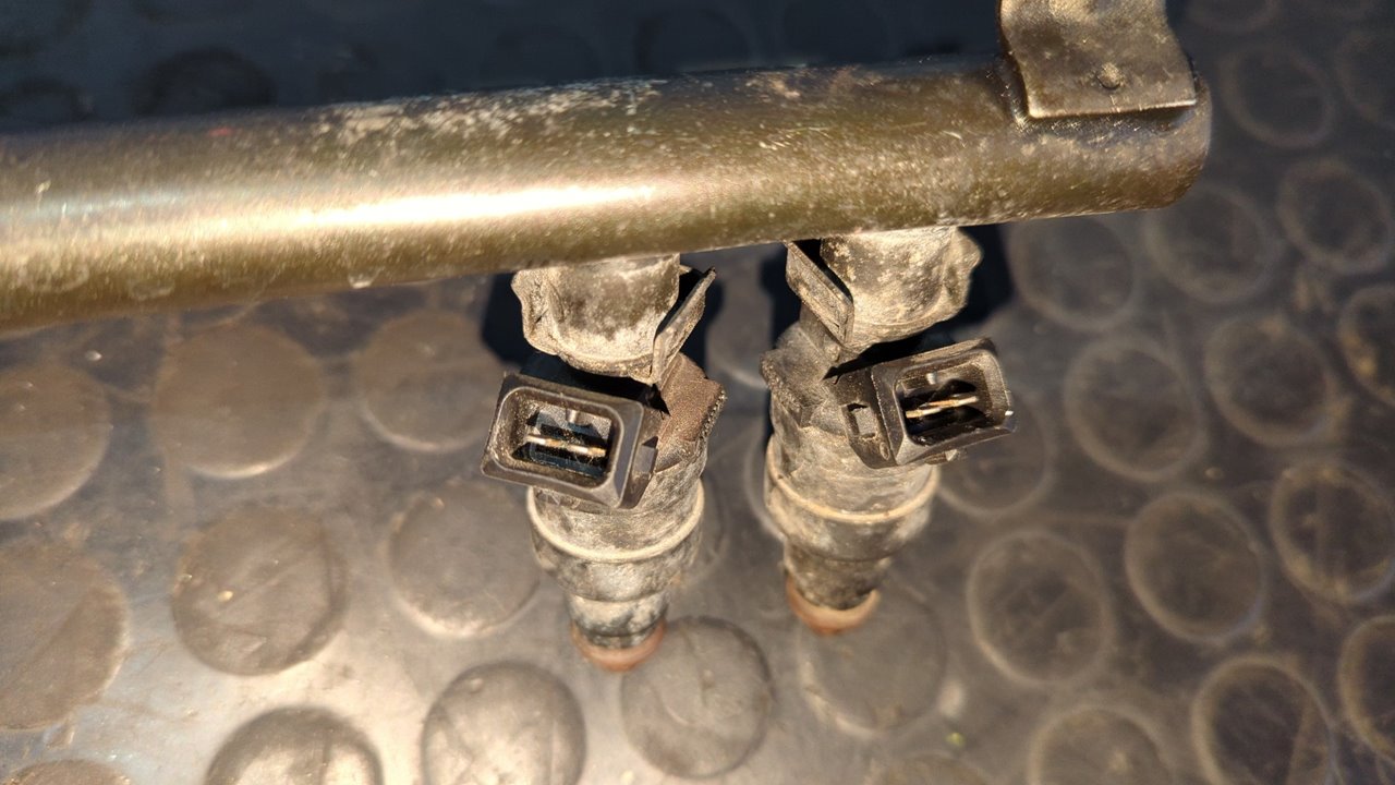 RAMPA INYECTORA JEEP GR.CHEROKEE (ZJ) - vista 2