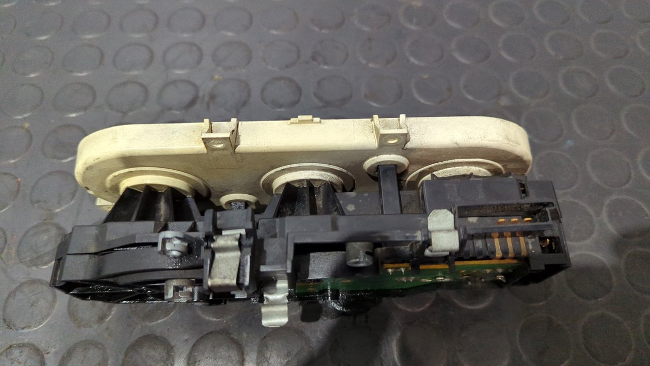 MANDO CALEFACCION / AIRE ACONDICIONADO MERCEDES-BENZ SPRINTER (W901,W904) CAJA CERR. - vista 2