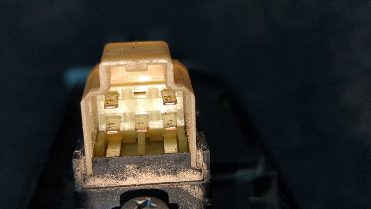 MANDO ELEVALUNAS DELANTERO DERECHO NISSAN PATROL (K/W160) - vista 4