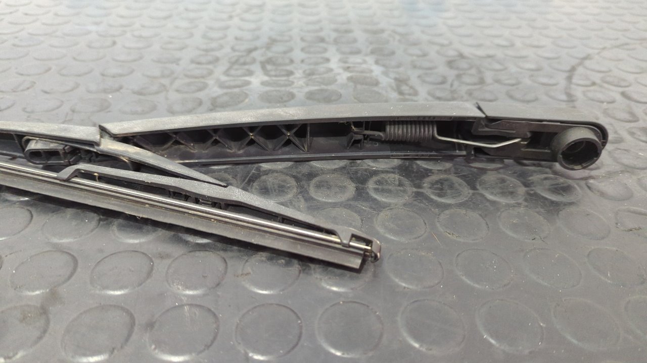 BRAZO LIMPIA TRASERO PEUGEOT 308 - vista 2