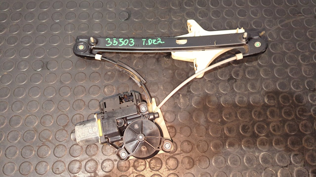 ELEVALUNAS TRASERO DERECHO VOLKSWAGEN POLO (6R1)