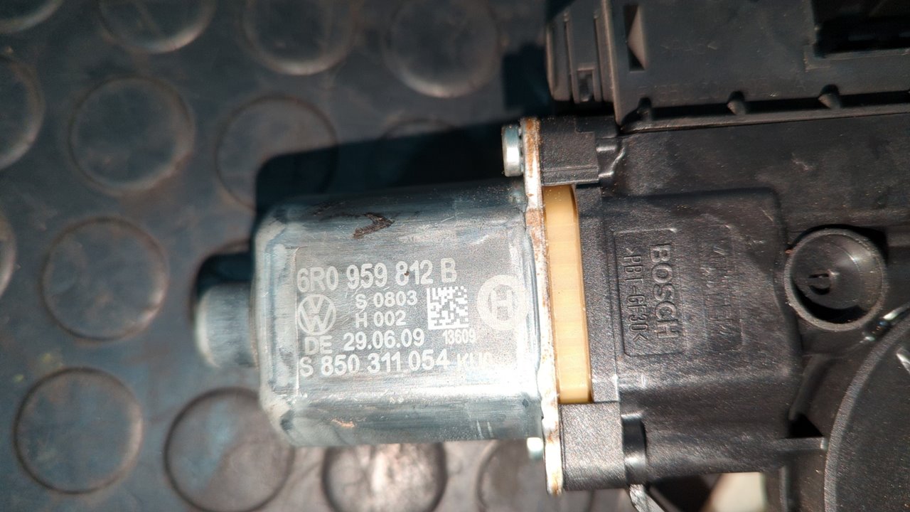 ELEVALUNAS TRASERO DERECHO VOLKSWAGEN POLO (6R1) - vista 6