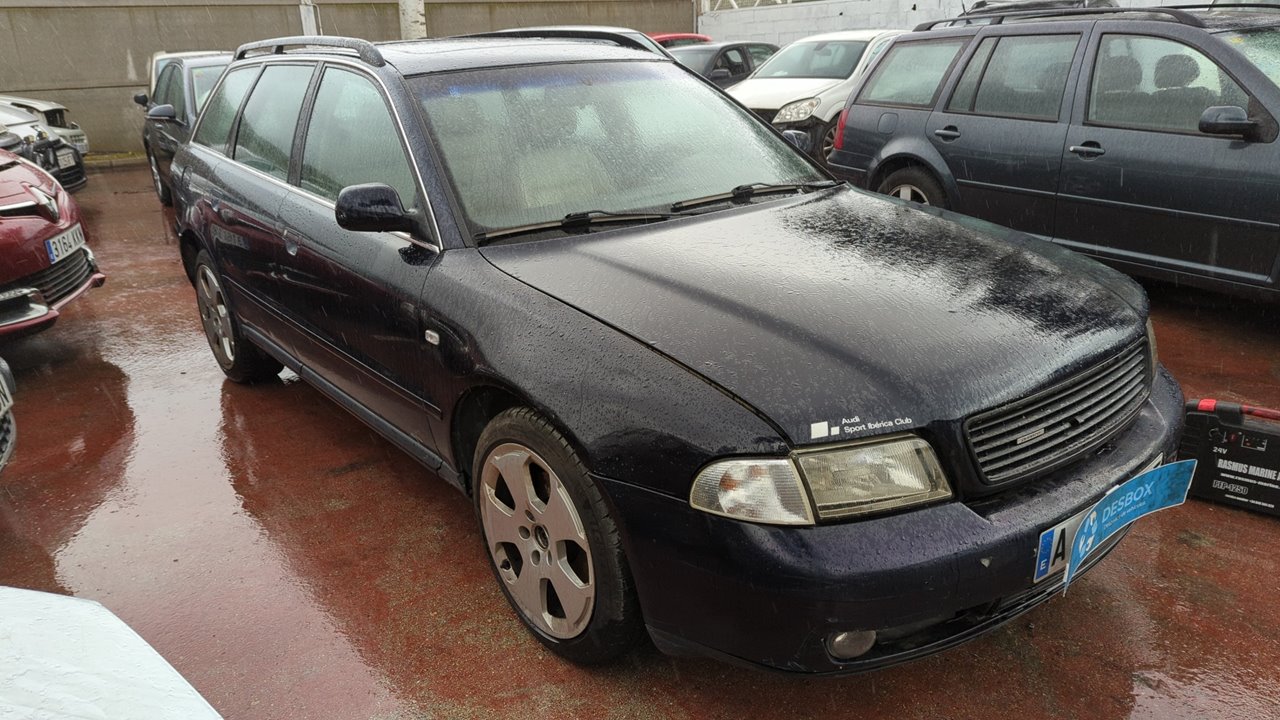AUDI A4 AVANT (B5)